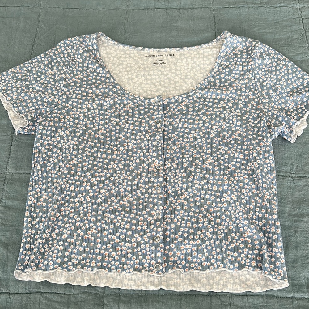 American Eagle top